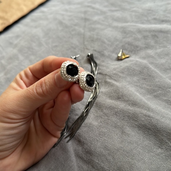 Set of Earnings. - Picture 4 of 9